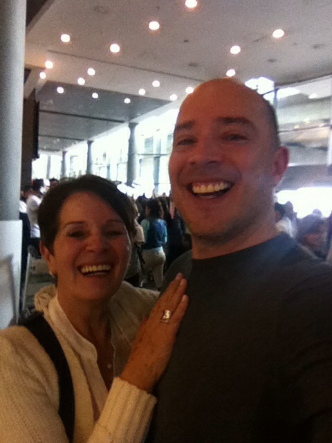 Reencuentro con mi mamá en el aeropuerto de Bogotá en 2015